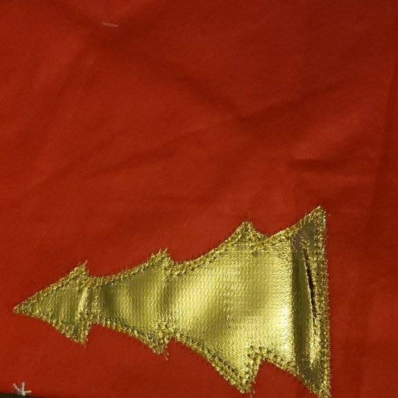 Pepperlonley Snowman Themed 36" Tree Skirt - Picture 4 of 7